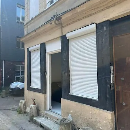 Le Saint-Amand - Jacuzzi Apartment